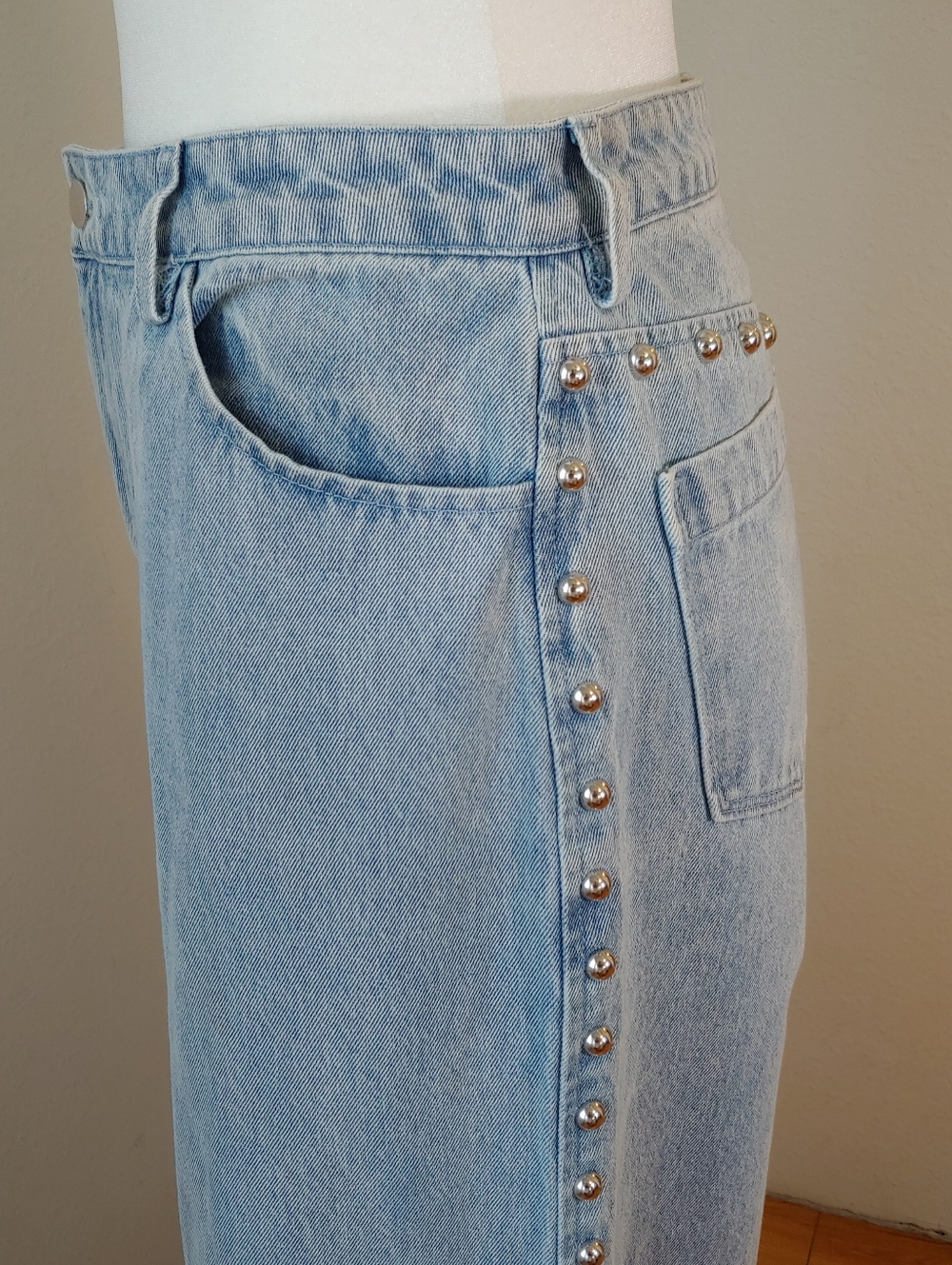 House of Harlow 1960 Light Wash Studded Wide Leg Jeans Women's 6 - Picture 15 of 16